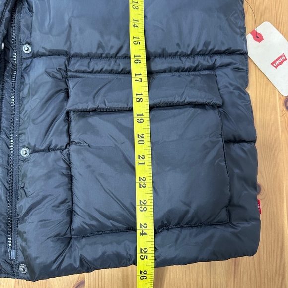 Levi’s | Womens Sporty Box Quilted Black Puffer Vest with Pockets | Size XL - Picture 8 of 9